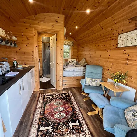 シャレー A Unique & Tranquil Smallholding Retreat レッドラス